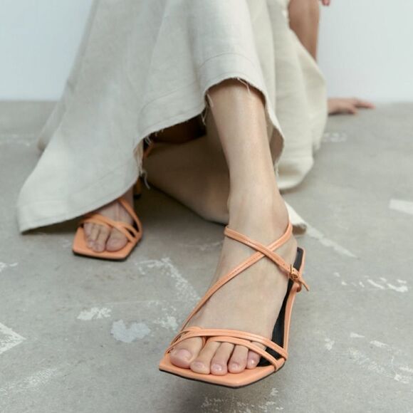 NWT Zara Strappy Heeled Leather Sandals - Picture 4 of 12